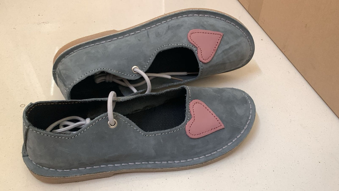 Grey pump vellies with a pink heart