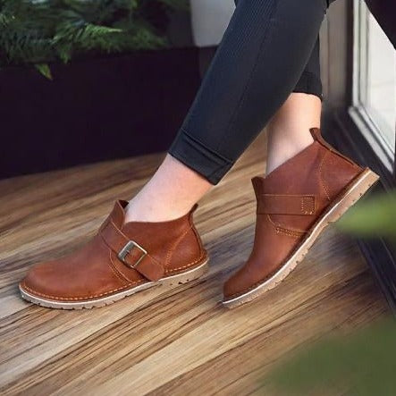 crossover buckle bootie - red tan