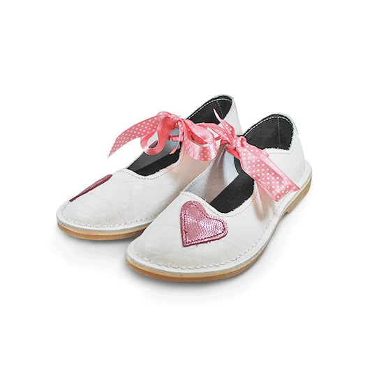 Heart Charm vellies - white