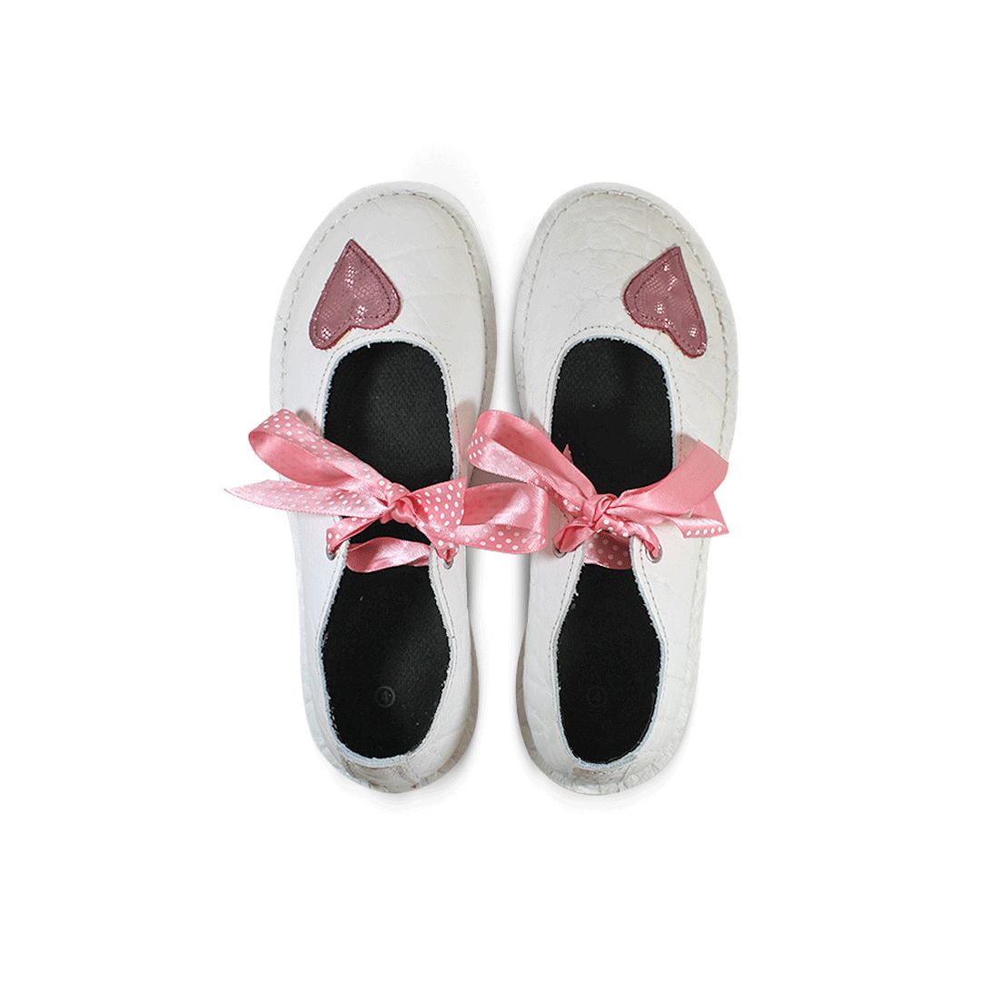 Heart Charm Vellies - White - Pink heart