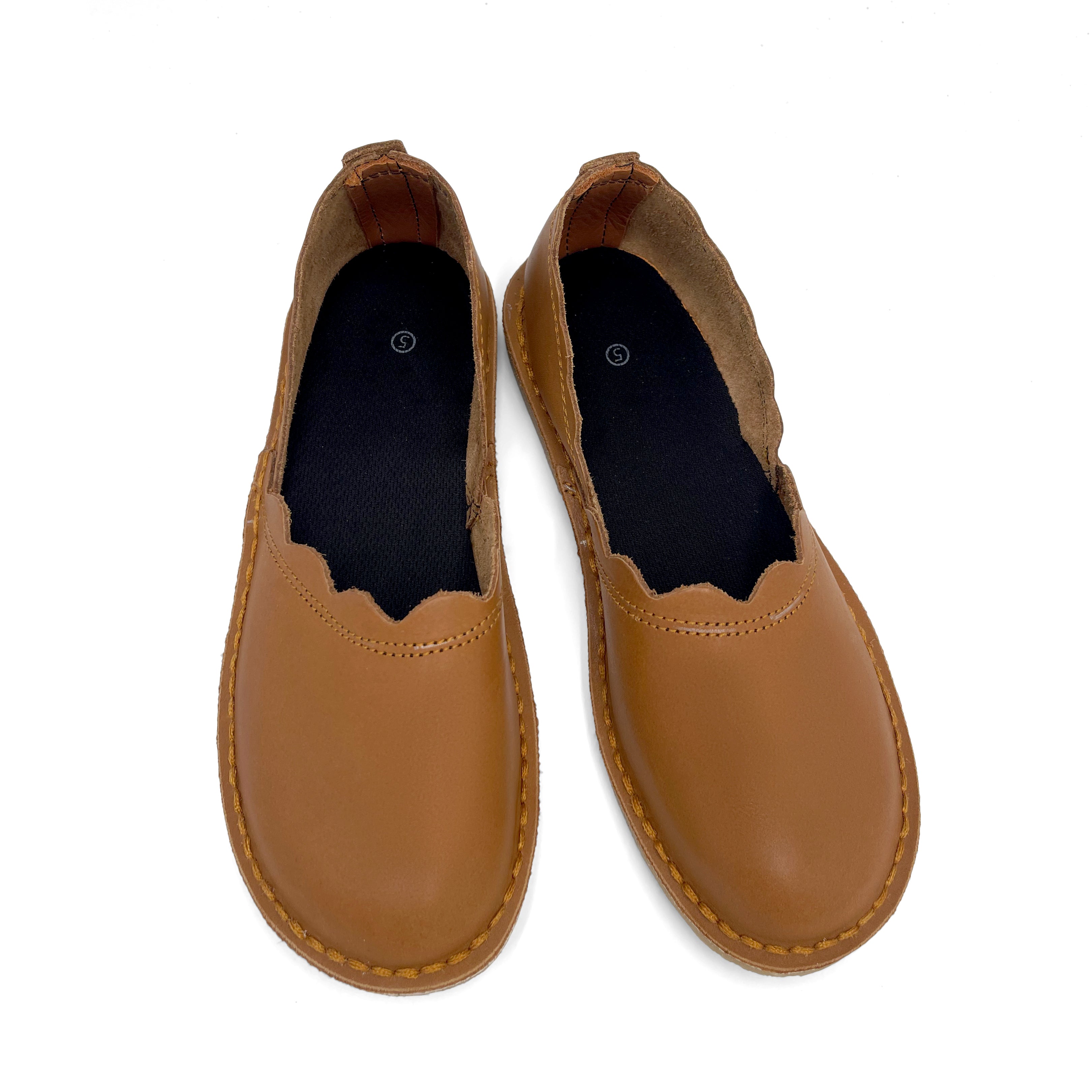 Curved Vellie Pumps