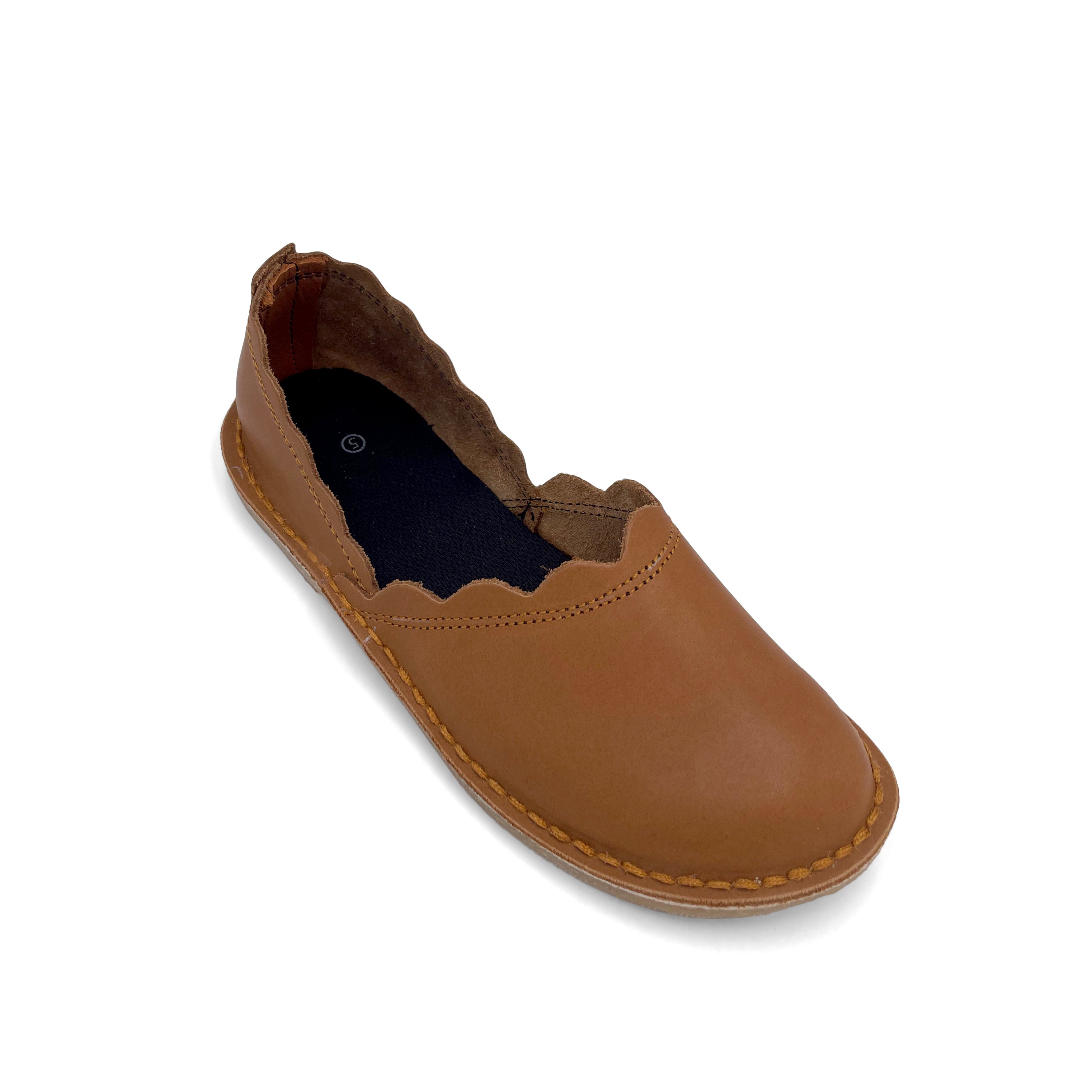 Curved Vellie Pumps