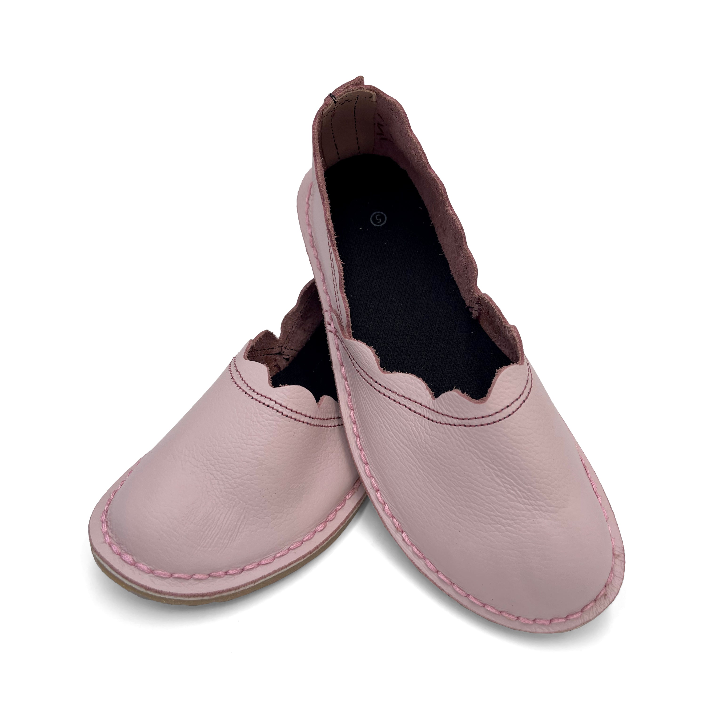 Curved Vellie Pumps