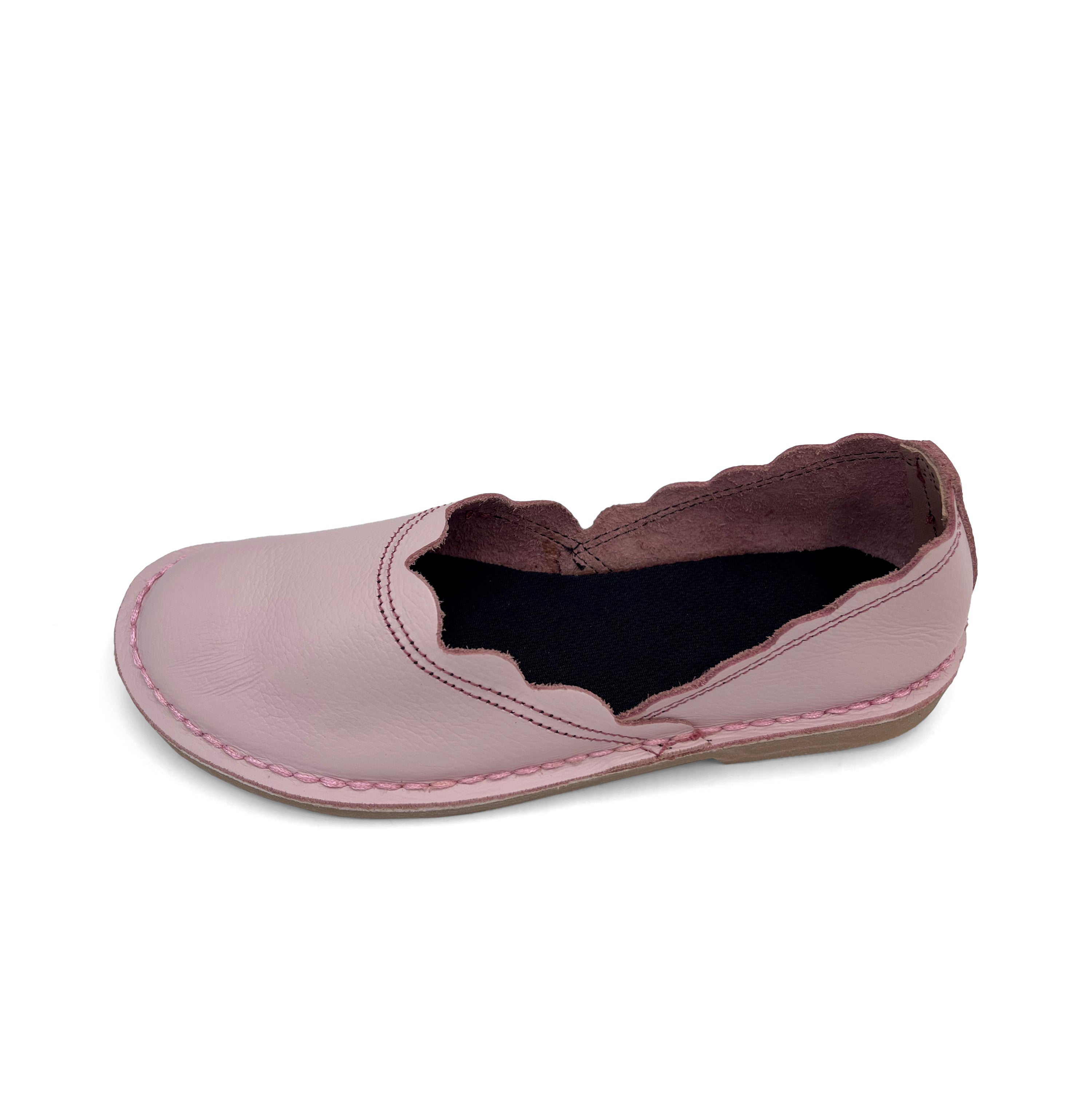 Curved Vellie Pumps