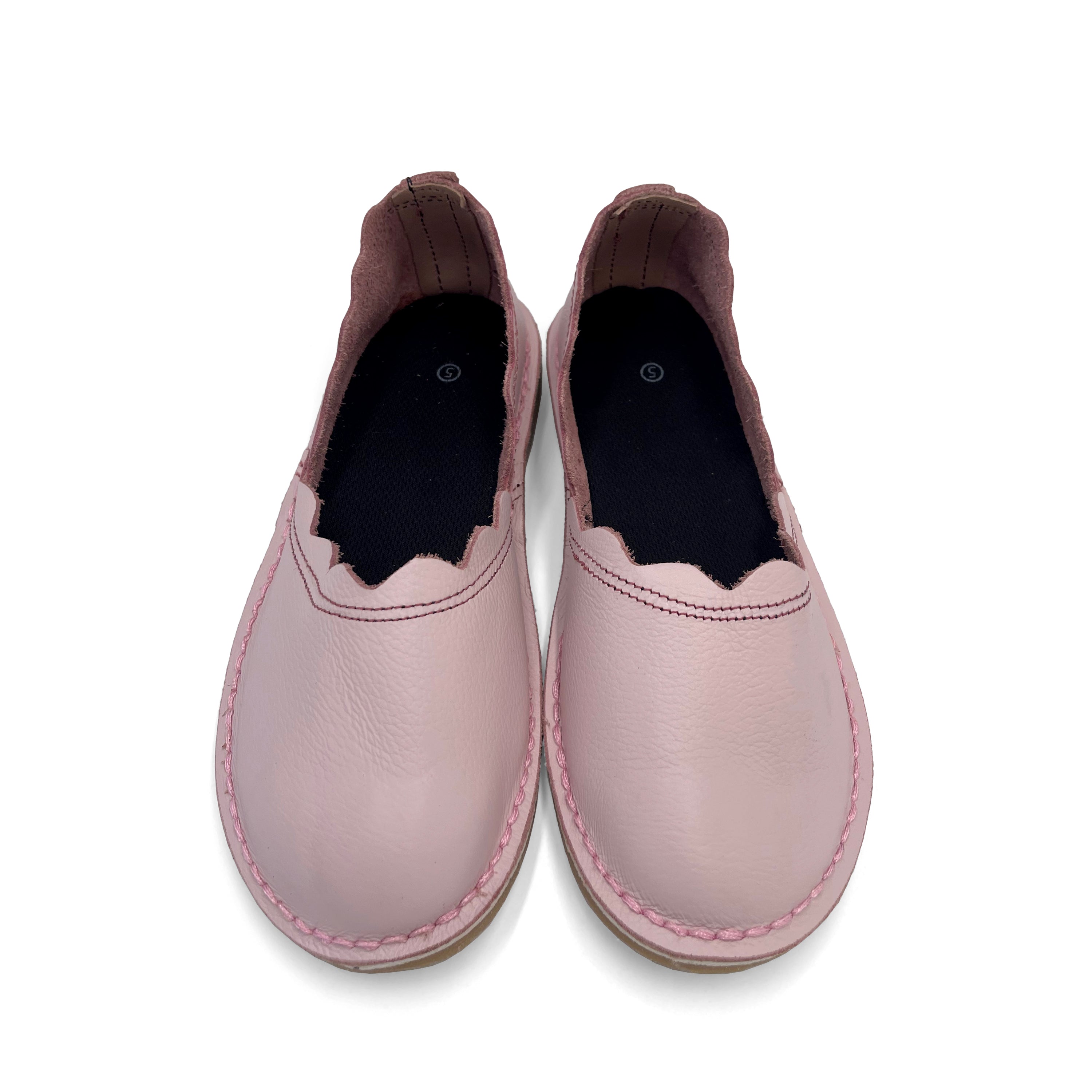 Curved Vellie Pumps