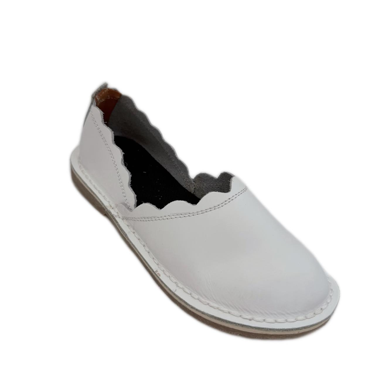 Curved Vellie Pumps