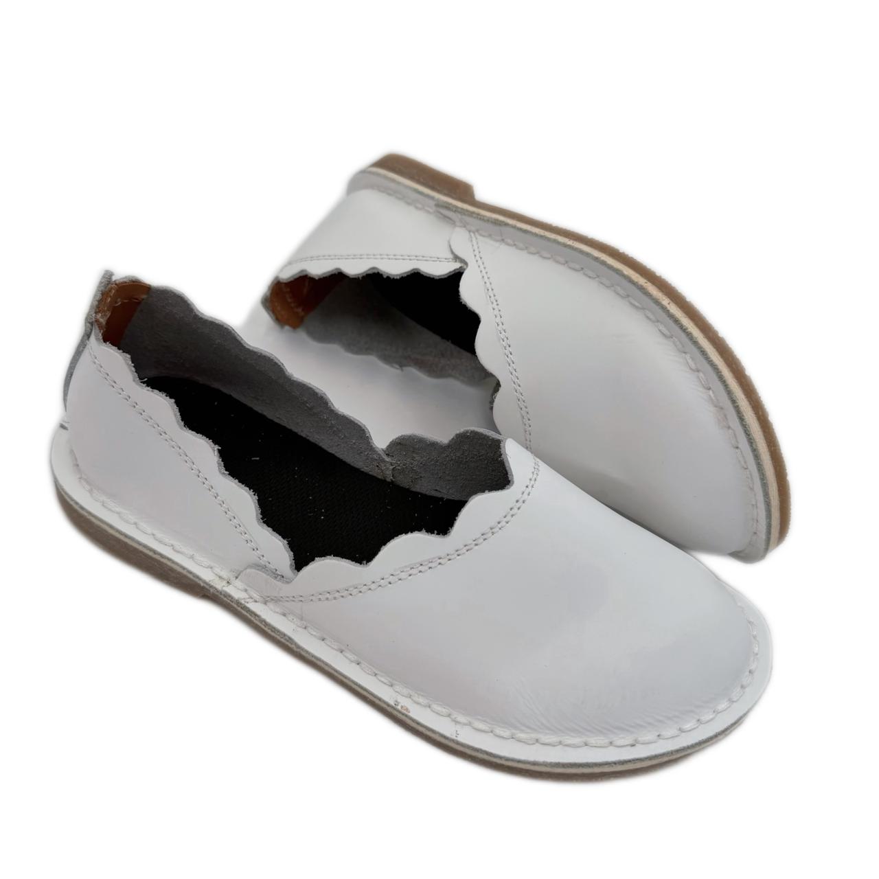 Curved Vellie Pumps