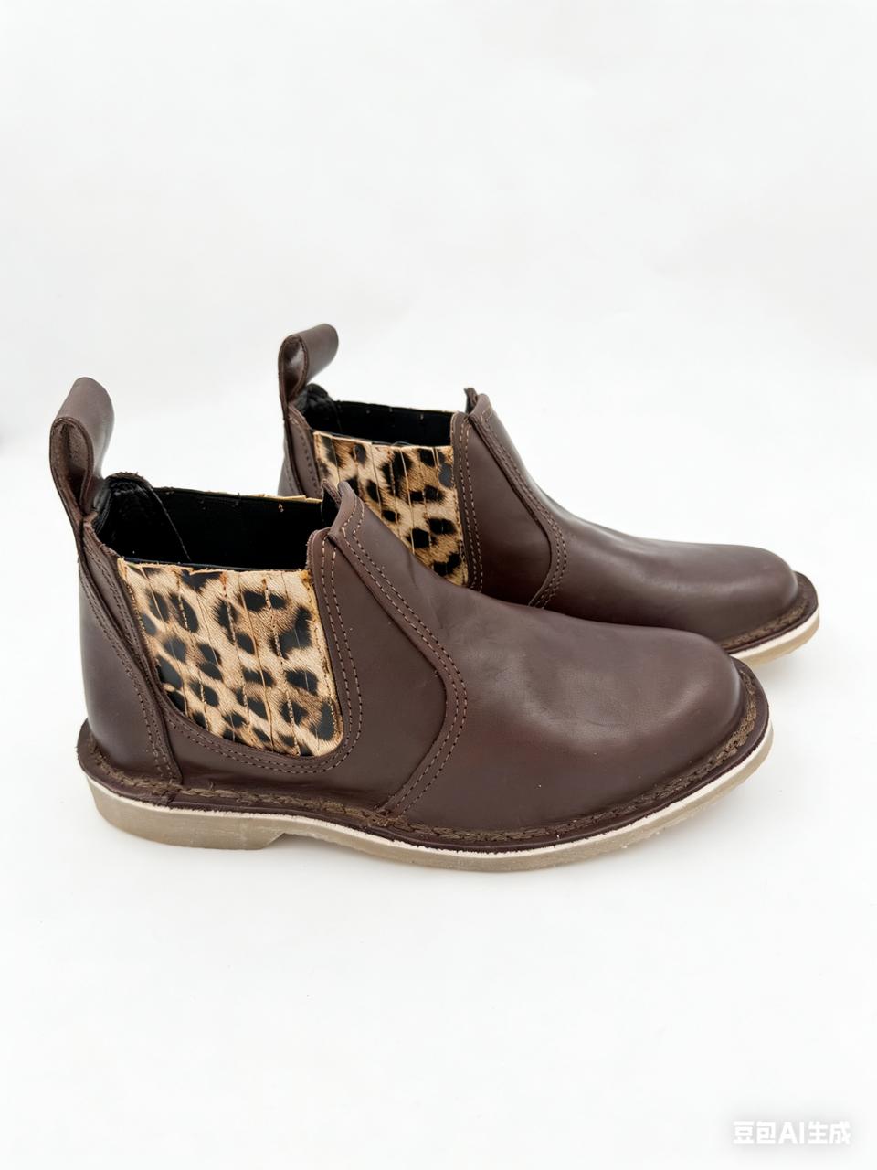 Chelsea Vellies - Leopard Print