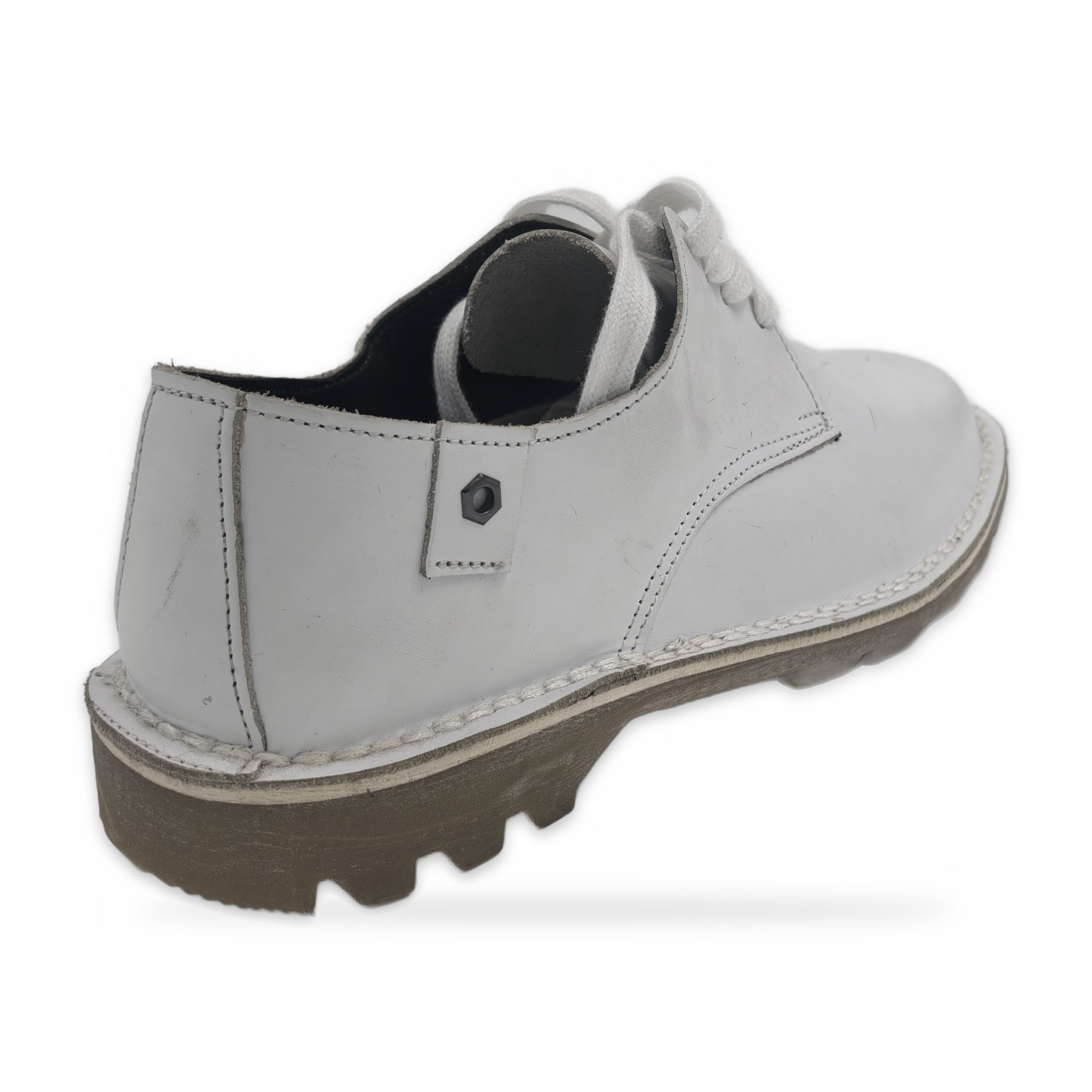 Button Tab Derby Vellies – White