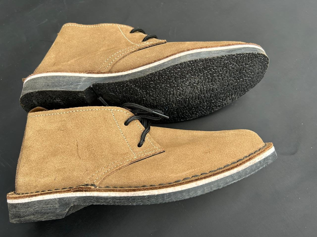 Colorway Vellies - Black