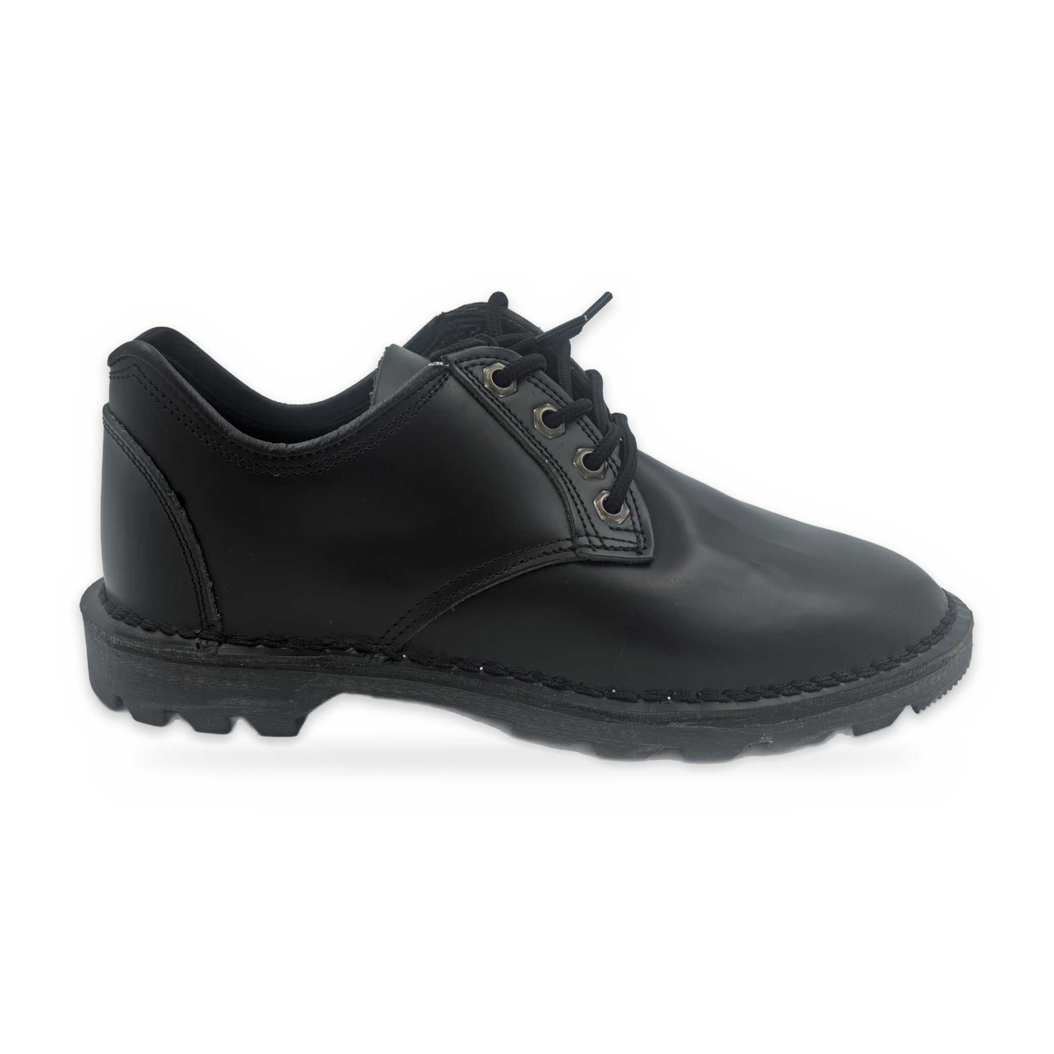 Glossy Lug Sole Derby Vellies – Black