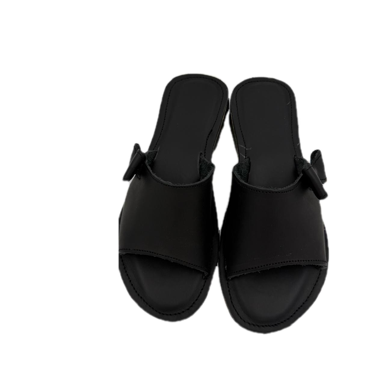 Queen Leather Slip On