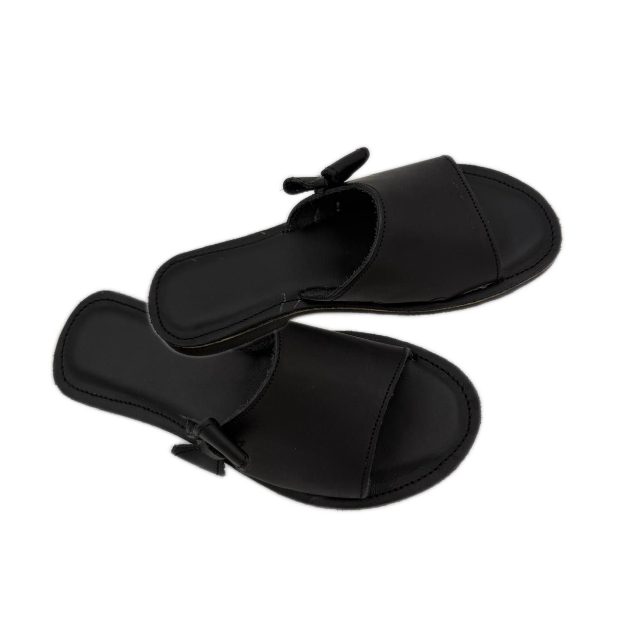 Queen Leather Slip On