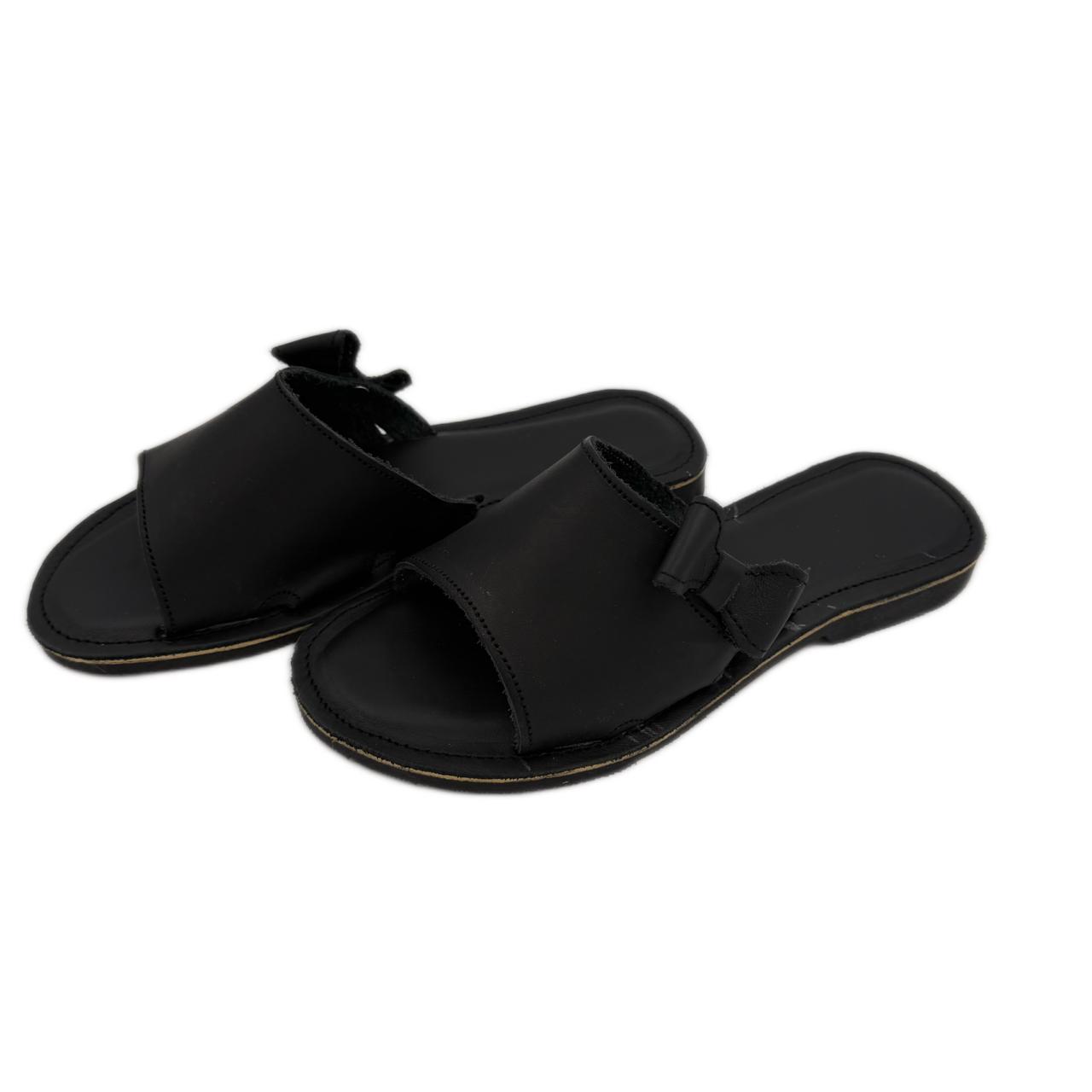 Queen Leather Slip On