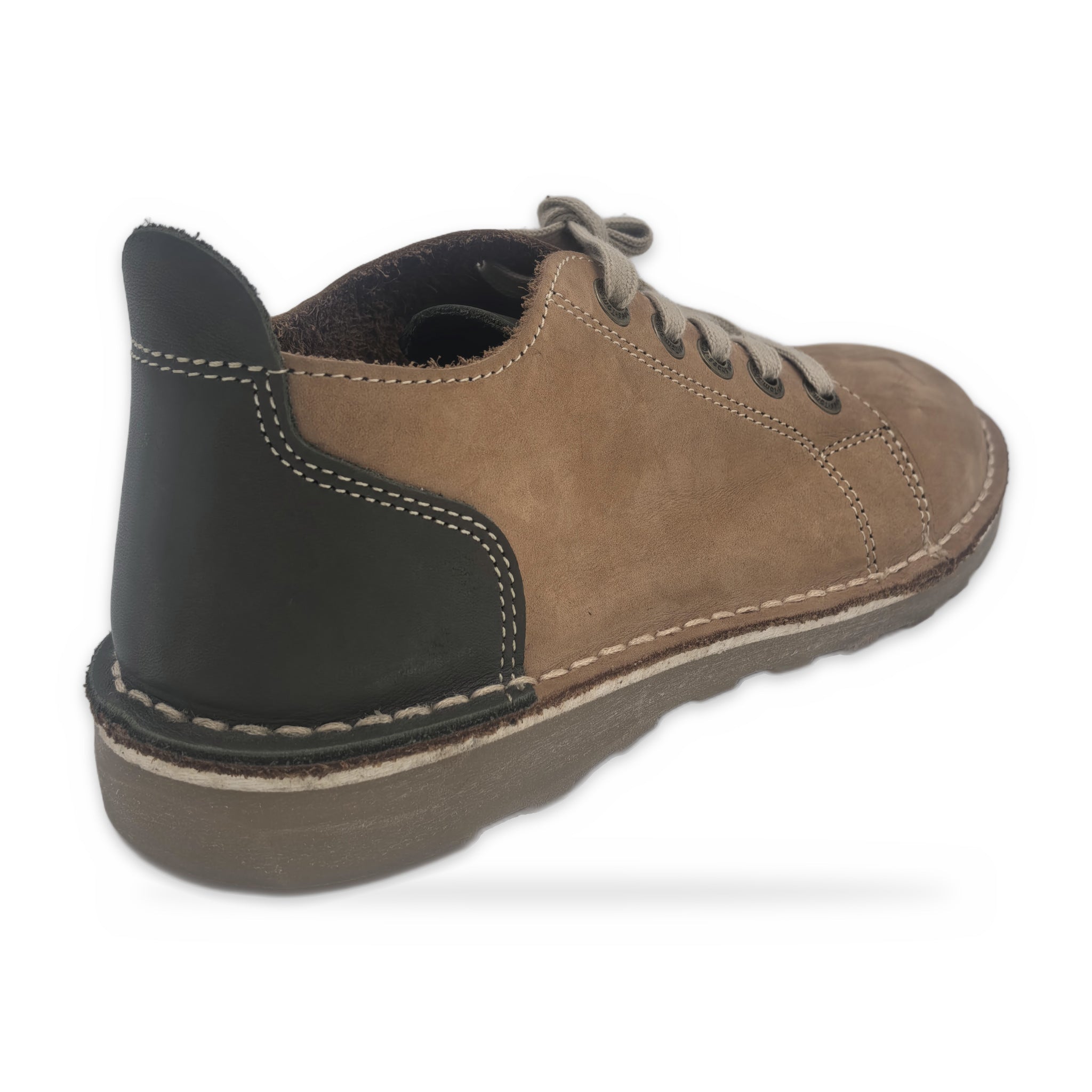 Button Tab Derby Vellies – Tan & Black
