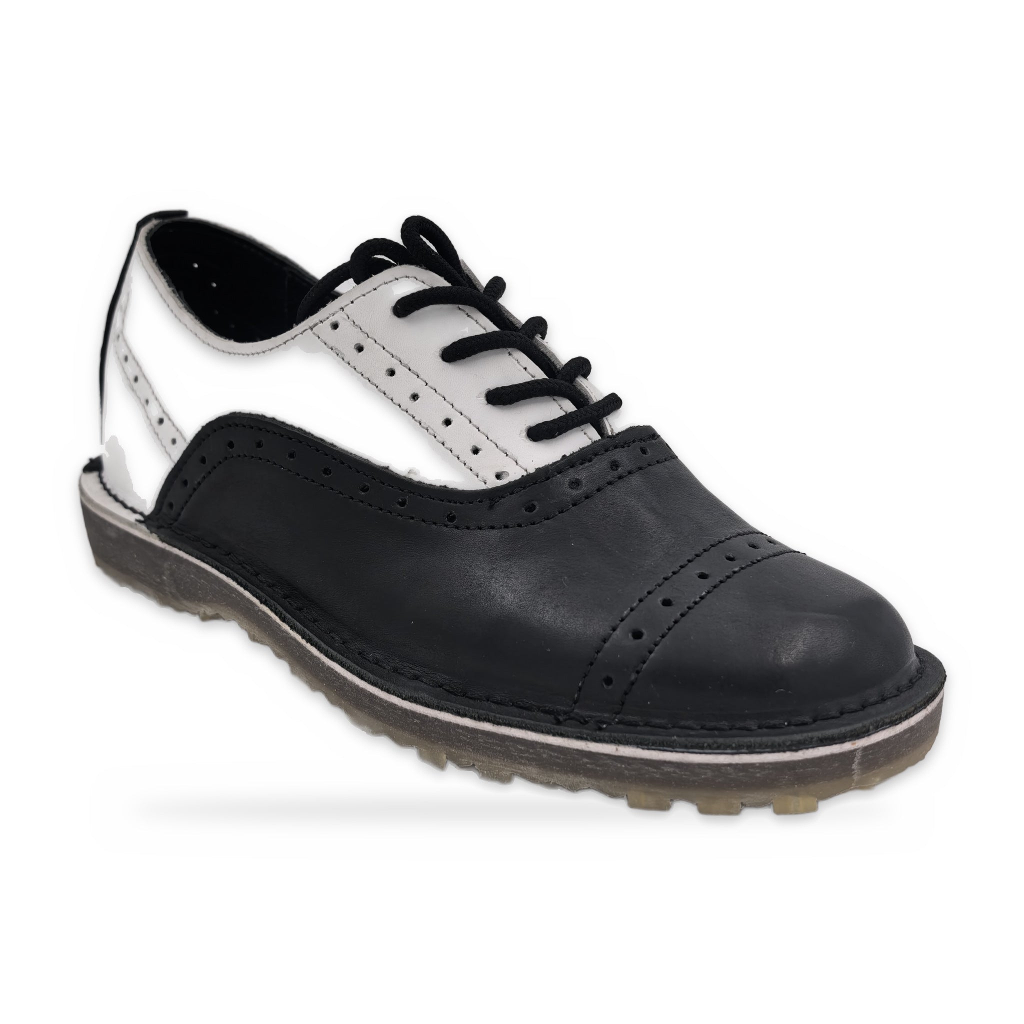 Two-Tone Saddle Lace-Ups – Black & White